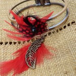 Bracelet plumes avec breloque
