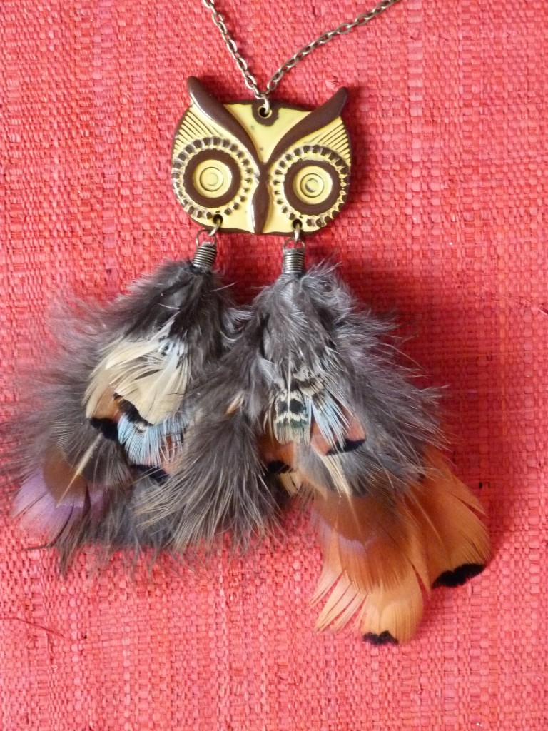 collier hibou plumes