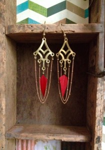 Petites boucles d'oreilles à plumes ethnique tribal mamzaile mzl nantes 