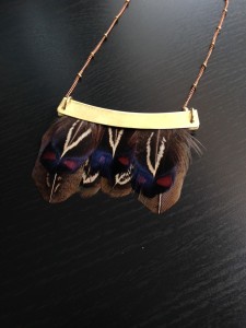 collier-graphique-orixa-bijoux-plumes