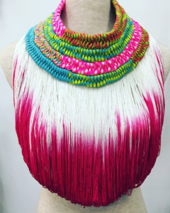 Orixa bijoux - Collier Aggayu - Collier afropunk rose, collier coloré pour défilé gypsy fashion mode