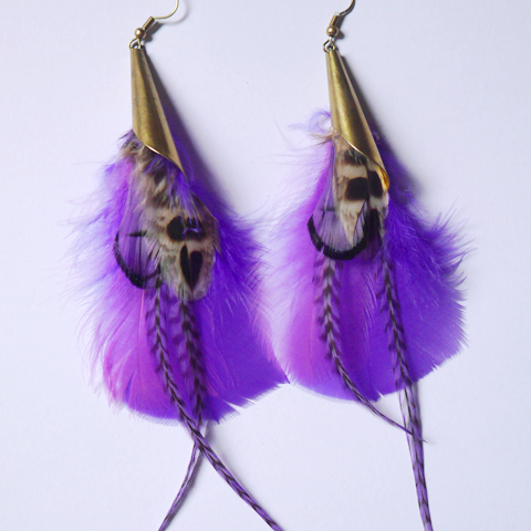 Boucles d'oreilles en plumes ethnique orixa violet